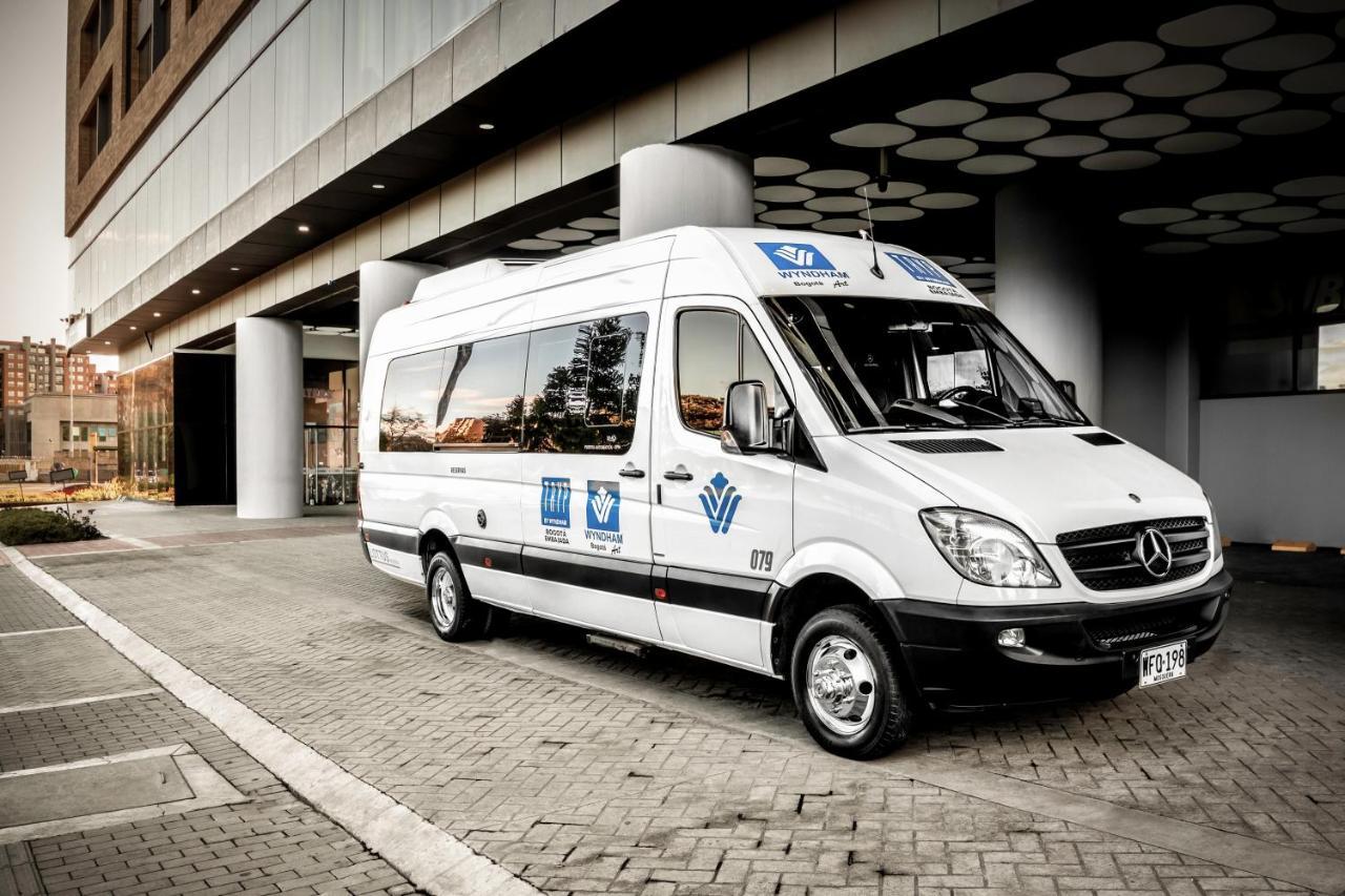 Wyndham Bogota Hotel Exterior foto Mercedes-Benz Sprinter