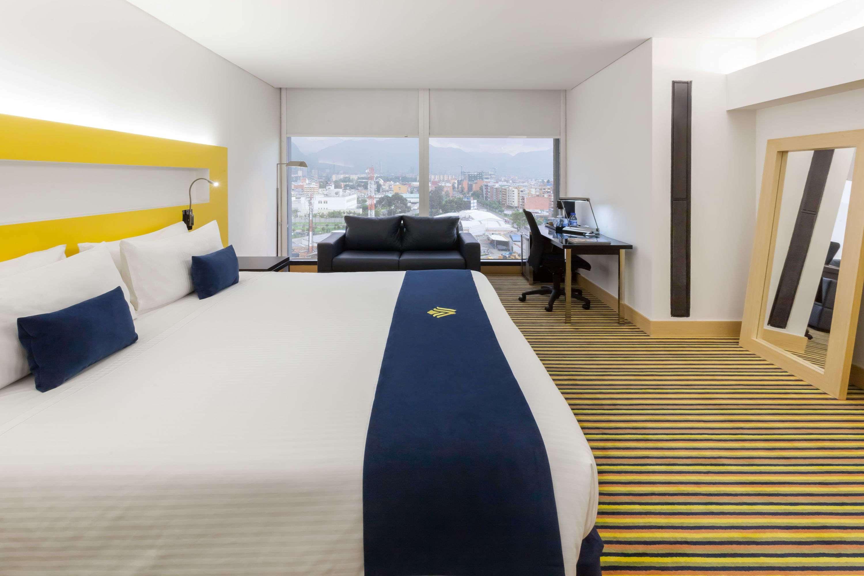 Wyndham Bogota Hotel Exterior foto A room at the hotel