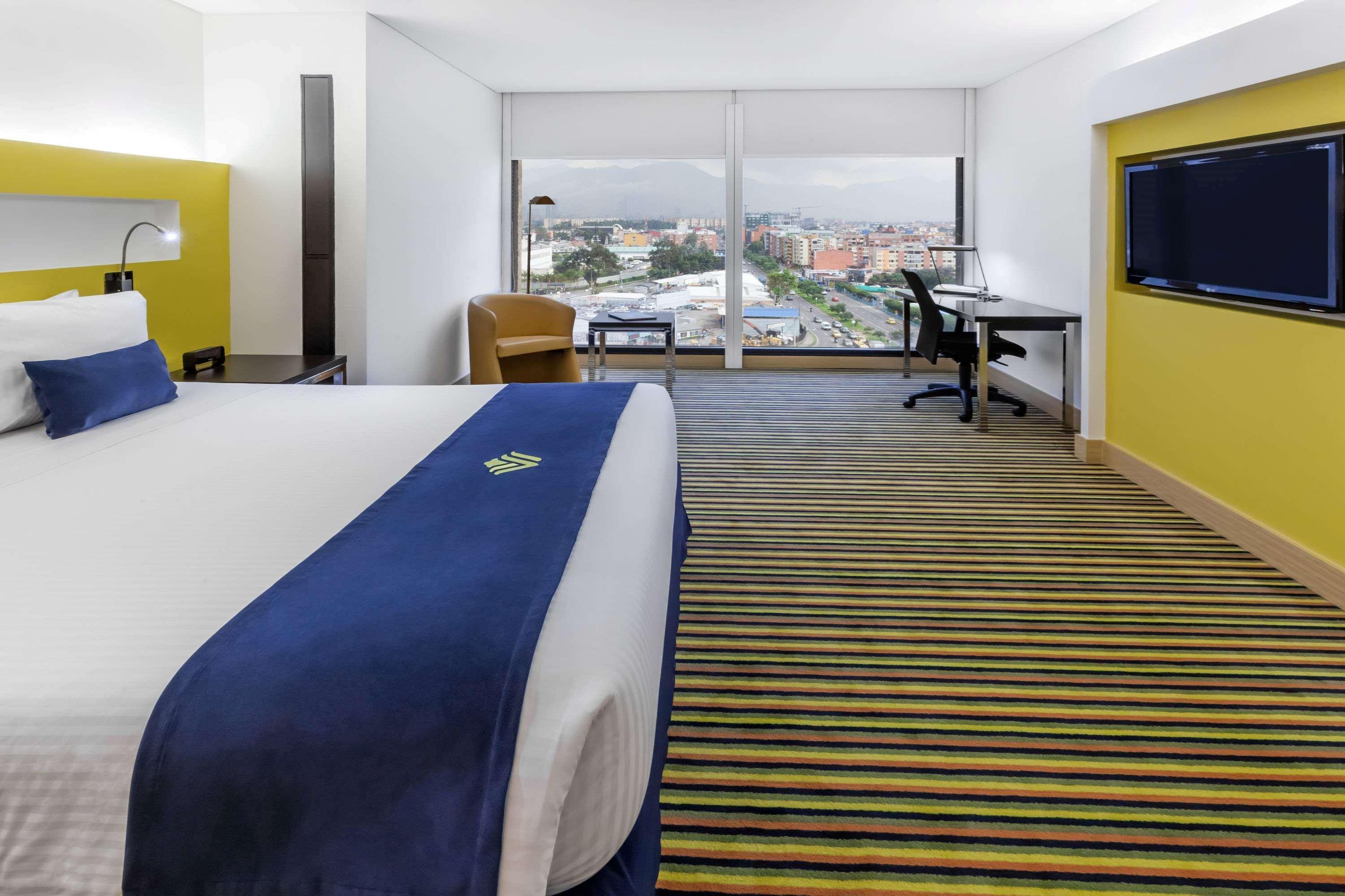 Wyndham Bogota Hotel Exterior foto A room at the hotel
