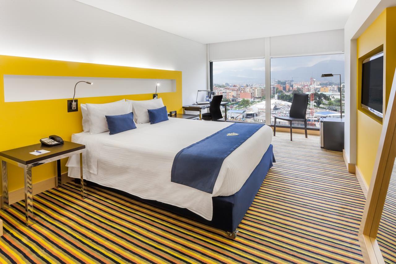 Wyndham Bogota Hotel Exterior foto A room at the hotel